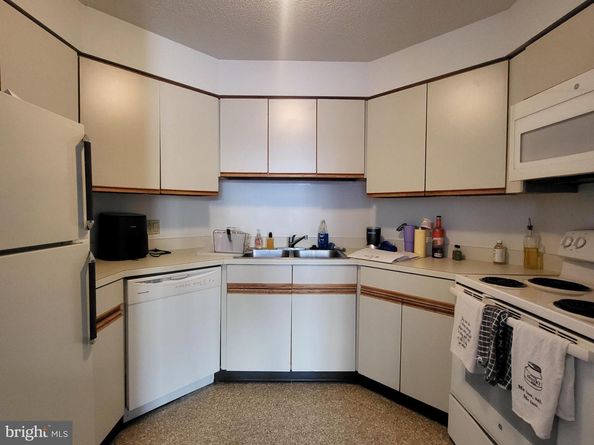 2020 Walnut Street 8K, Philadelphia PA 19103