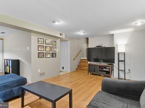 1028 Norvelt Drive, Philadelphia PA 19115