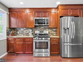 1028 Norvelt Drive, Philadelphia PA 19115