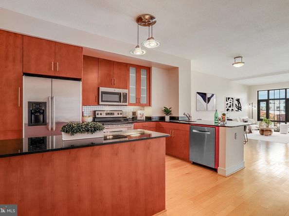 910 M Street NW 516, Washington DC 20001