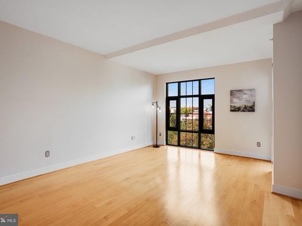 910 M Street NW 516, Washington DC 20001