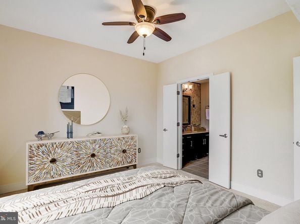910 M Street NW 516, Washington DC 20001