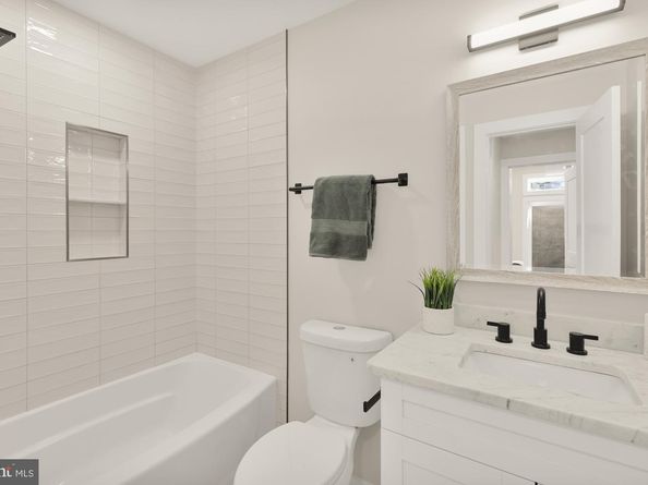 2606 41st Street NW 4, Washington DC 20007