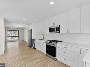 105 Woodgate Court, Sterling VA 20164
