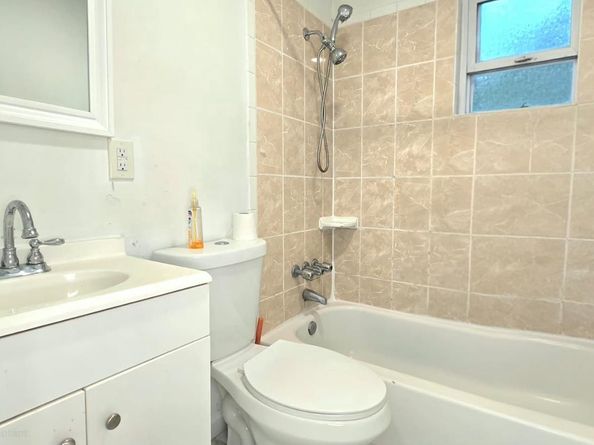 234-38 W Roosevelt Boulevard, Philadelphia PA 19120