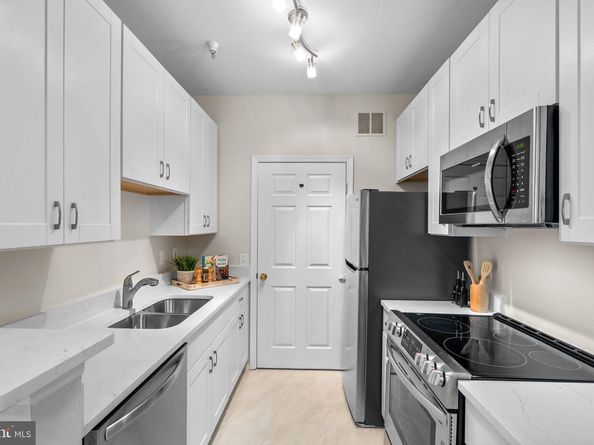 1570 Spring Gate Drive 7303, Mclean VA 22102