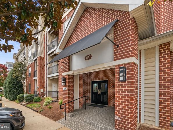 1570 Spring Gate Drive 7303, Mclean VA 22102
