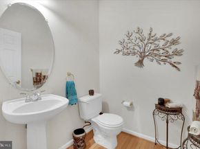 21439 Kenyon Court, Sterling VA 20164