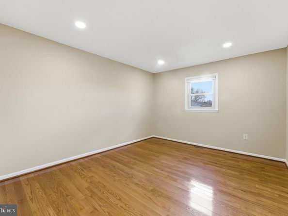 3033 White Birch Court, Fairfax VA 22031