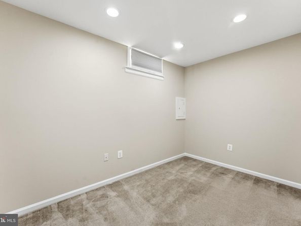 3033 White Birch Court, Fairfax VA 22031