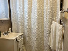 1220 Pine Street, Philadelphia PA 19107