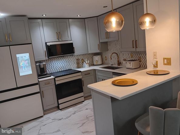 1904 W Jefferson Street, Philadelphia PA 19121