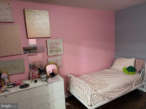 1904 W Jefferson Street, Philadelphia PA 19121