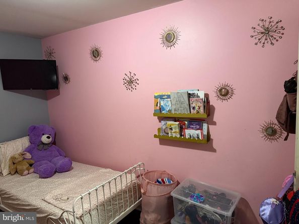 1904 W Jefferson Street, Philadelphia PA 19121