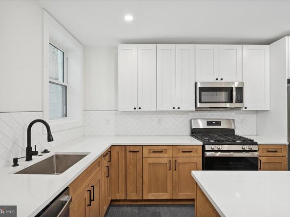 1528 Manton Street, Philadelphia PA 19146