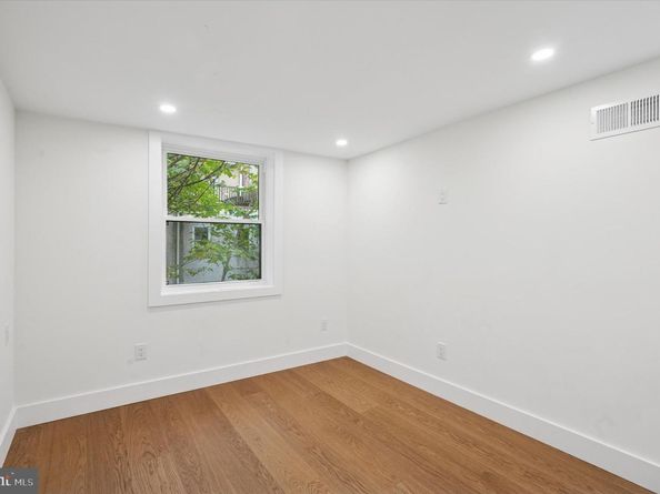 1528 Manton Street, Philadelphia PA 19146