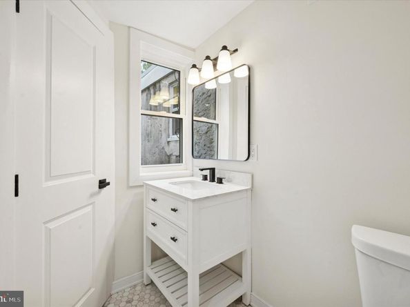 1528 Manton Street, Philadelphia PA 19146