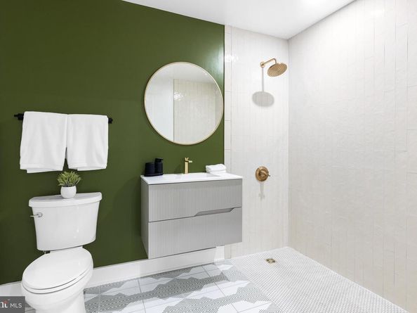 1124 Florida NE 210, Washington DC 20002