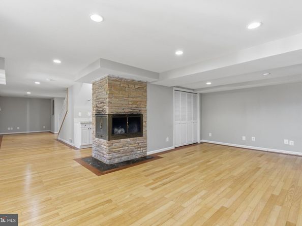 3110 Juniper Lane, Falls Church VA 22044