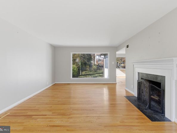 3110 Juniper Lane, Falls Church VA 22044