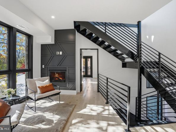 2220 Q Street NW, Washington DC 20008