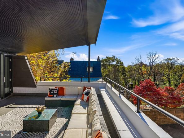 2220 Q Street NW, Washington DC 20008