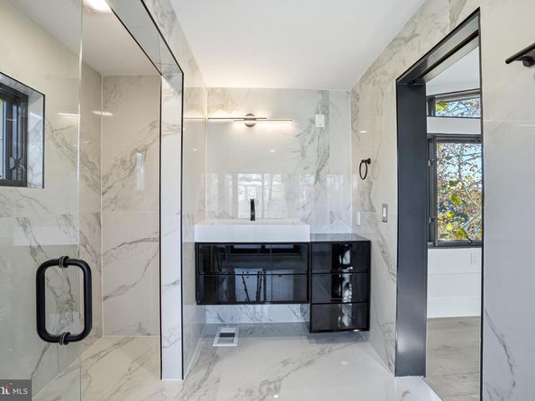 2220 Q Street NW, Washington DC 20008