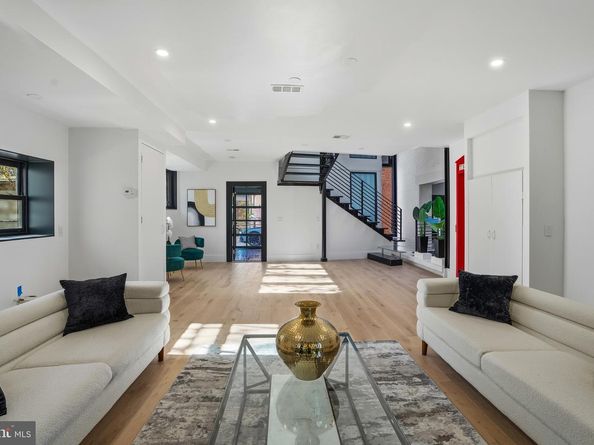 2220 Q Street NW, Washington DC 20008