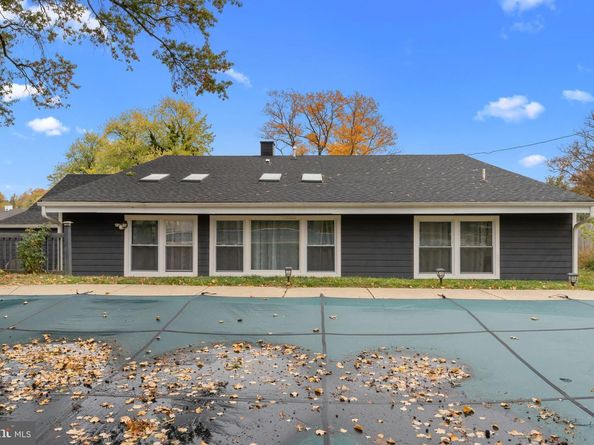 245 Trenton Road, Fairless Hills PA 19030