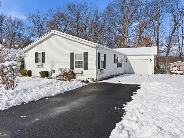 435 Spring Meadow Circle, New Hope PA 18938