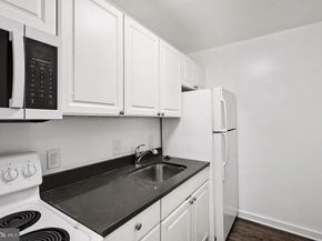 2 Auburn Court B, Alexandria VA 22305