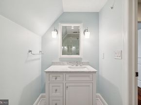 13 Overlea Way, Erdenheim PA 19038