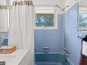 2114 N Earley Street, Alexandria VA 22302