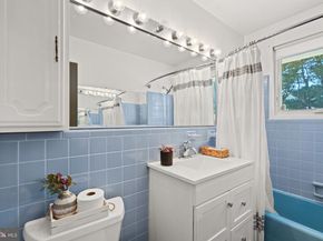 2114 N Earley Street, Alexandria VA 22302