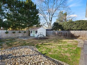 2114 N Earley Street, Alexandria VA 22302