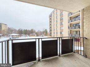 3100 S Manchester Street 317, Falls Church VA 22044