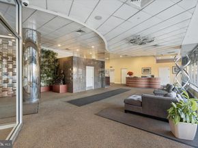 1100 Vine Street 402, Philadelphia PA 19107