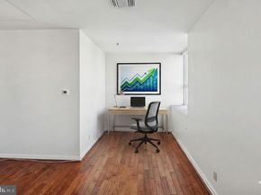 1100 Vine Street 402, Philadelphia PA 19107