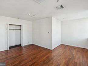 1100 Vine Street 402, Philadelphia PA 19107