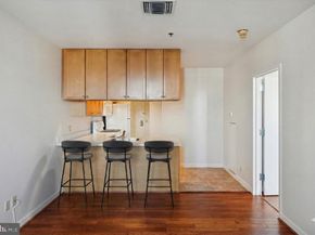 1100 Vine Street 402, Philadelphia PA 19107