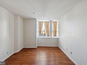 1100 Vine Street 402, Philadelphia PA 19107