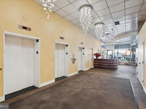 1100 Vine Street 402, Philadelphia PA 19107