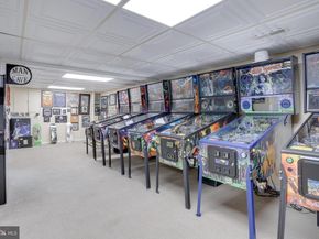 521 Creek Crossing Road NE, Vienna VA 22180