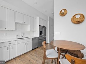 625 Slaters Lane 404, Alexandria VA 22314