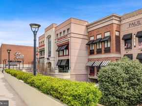 107 Moore Avenue SE, Vienna VA 22180