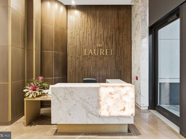 1911 Walnut St 4402, Philadelphia PA 19103