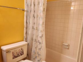 521 Florida Avenue 102, Herndon VA 20170