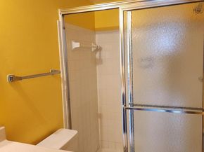 521 Florida Avenue 102, Herndon VA 20170