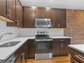 924 S 11TH Street 101, Philadelphia PA 19147
