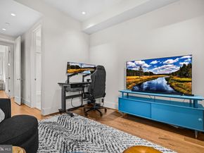 270 15TH Street SE 301, Washington DC 20003